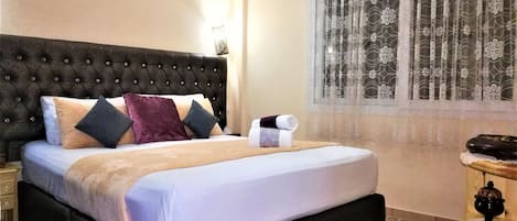 2 bedrooms, iron/ironing board, WiFi, bed sheets