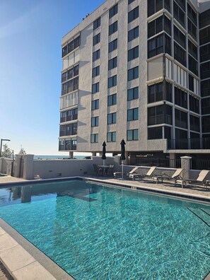 Piscine extérieure, piscine chauffée