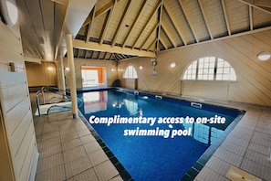 Pool - Waterfront Lodge 8 with Hot Tub (Kentallen Pier)