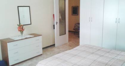 Casa Abba, centrale, appartamento completo, 6 persone, ampio.