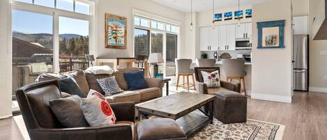 Smart TV, fireplace, video games, Hulu