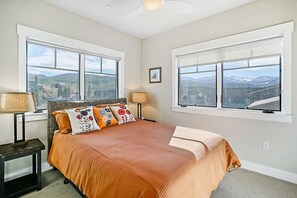 2 chambres, literie de qualité supérieure, fer et planche à repasser