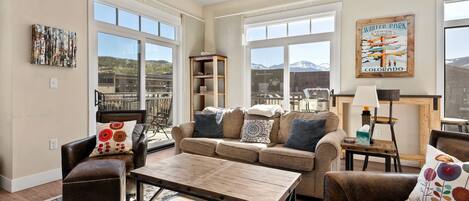 TV connectée, cheminée, jeux vidéo, Hulu