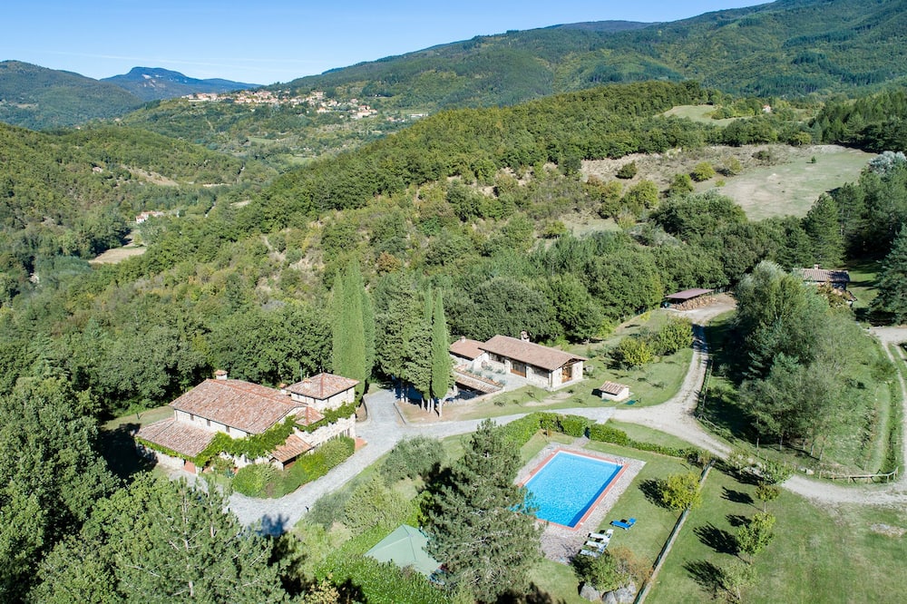 Fantastic holiday apartment w\/private pool for highest expectations