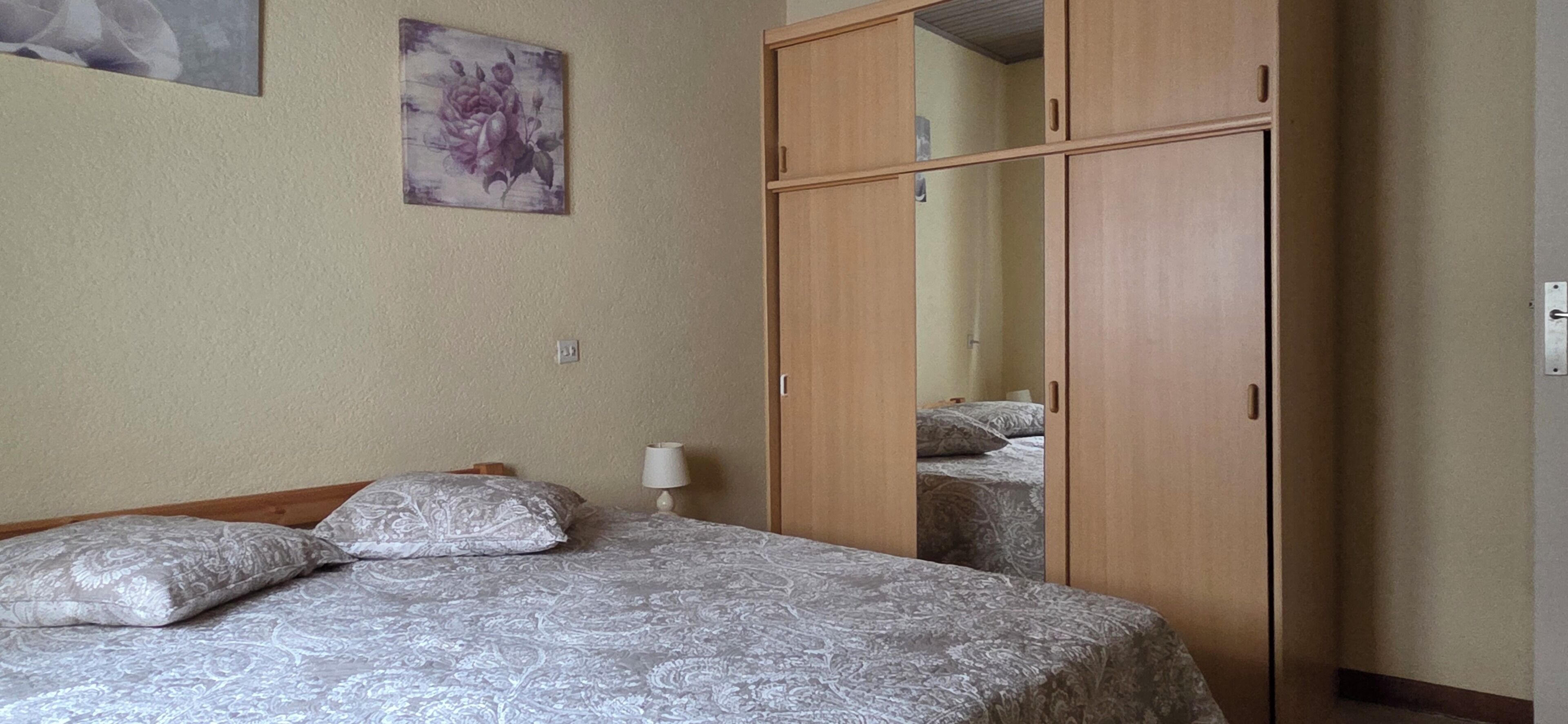 2 bedrooms, iron/ironing board