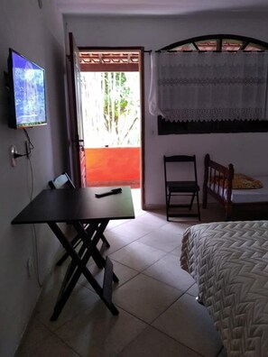 Free WiFi, bed sheets