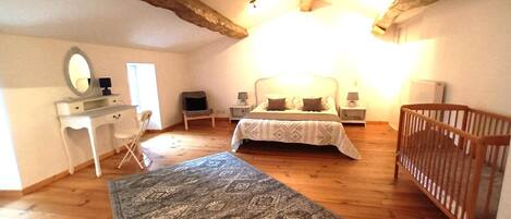 3 Schlafzimmer, Bügeleisen/Bügelbrett, kostenloses WLAN, Bettwäsche