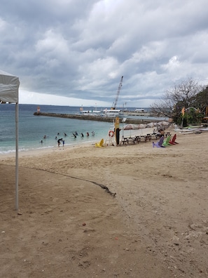 In StrandnĂ€he, LiegestĂŒhle, StrandtĂŒcher