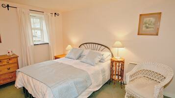 2 bedrooms, bed sheets