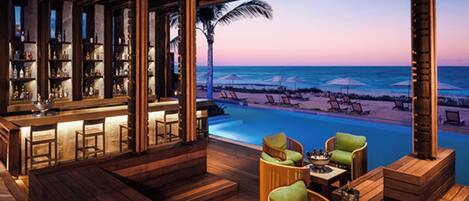 Bar (en la propiedad)