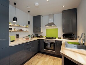 Dishwasher, cookware/dishes/utensils