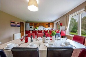 Dining - Wildwood Cottage with Hot Tub - sleeps 8 guests  in 4 bedrooms (Glencoe)