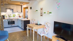 Fridge, microwave, oven, stovetop - Holiday house Elbtalaue (Bleckede)