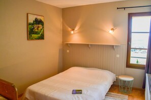 2 Schlafzimmer, Bügeleisen/Bügelbrett, Reisekinderbett, kostenloses WLAN