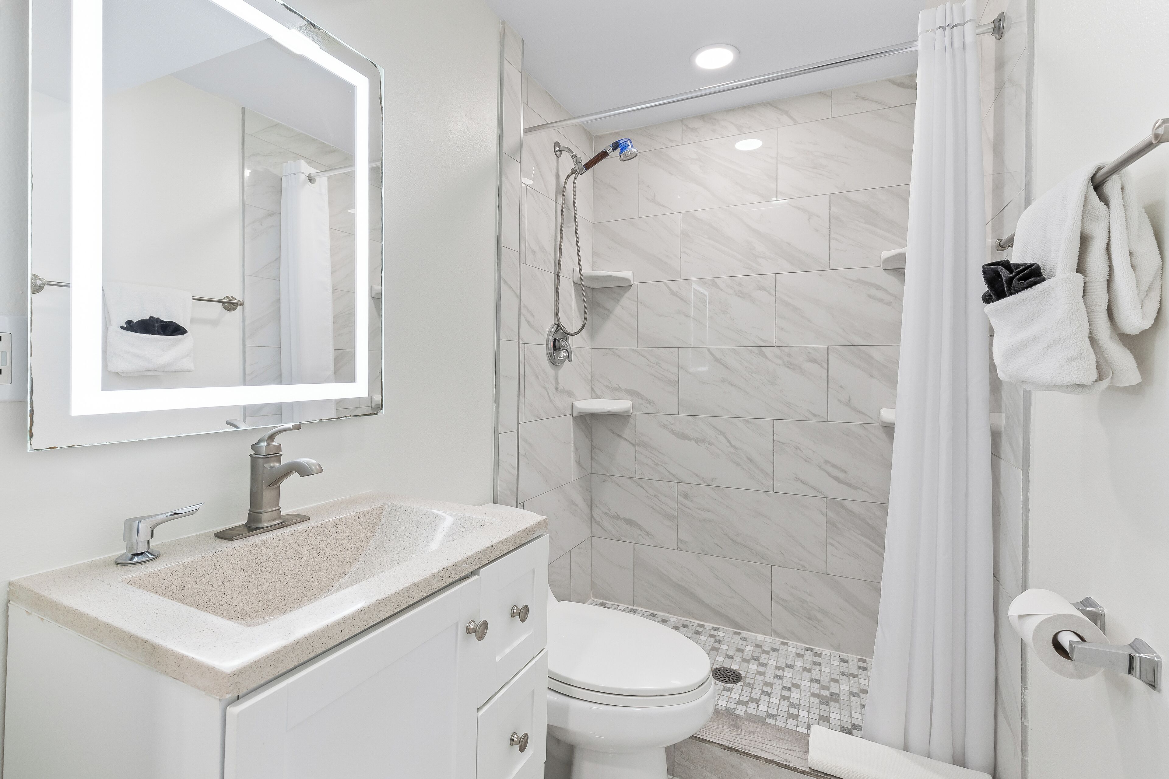 Habitación Premium, se aceptan mascotas | Baño | Secadora de cabello, toallas, jabón, shampoo 