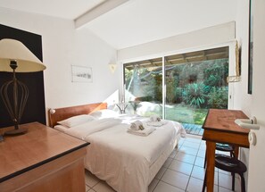 5 slaapkamers, een bureau, wifi, beddengoed