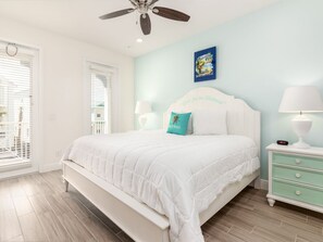 4 bedrooms, iron/ironing board, Internet, bed sheets