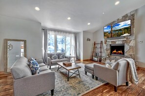 TV, fireplace