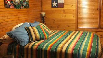 2 Schlafzimmer, BĂŒgeleisen/BĂŒgelbrett, kostenloses WLAN, BettwĂ€sche