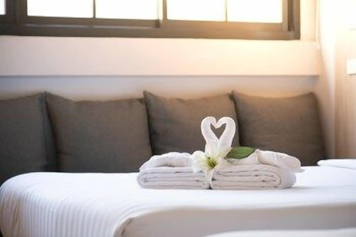 Minibar, coffres-forts dans les chambres, rideaux occultants