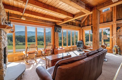 Awesome Views! 3 minute drive to the Sunday River lifts
Sleeps 8