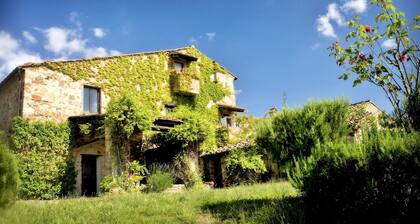 Belle villa historique de 7 chambres sur une ferme d'olive biologique, vue sur la piscine et le coucher du soleil
