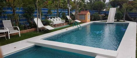 Outdoor pool, a heated pool