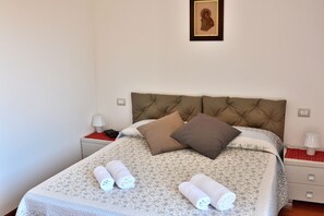 Apartment, 2 Bedrooms, Pool Access | 2 bedrooms, iron/ironing board, free WiFi, bed sheets