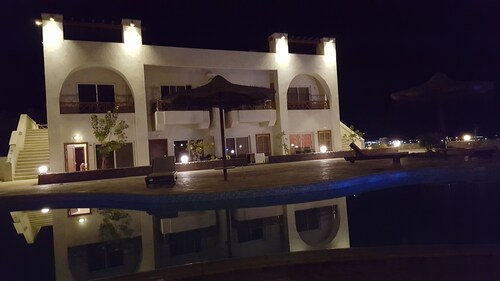 Half Moon - Sunny Dahab  Sea view resort chalet with free S.pool  &mountain View