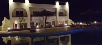 Half Moon - Sunny Dahab  Sea view resort chalet with free S.pool  &mountain View