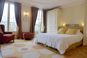 3 chambres, fer et planche à repasser, accès au Wi-Fi (inclus)