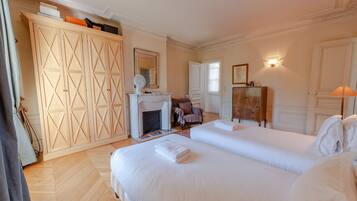 3 Schlafzimmer, BĂŒgeleisen/BĂŒgelbrett, kostenloses WLAN, BettwĂ€sche