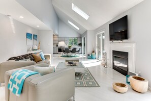 Smart TV, fireplace, music library