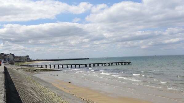 Beach nearby - HOUSE Single storey Grandcamp-Maisy 150m from the beach (Grandcamp Maisy)