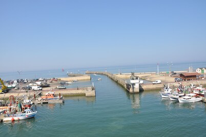 HOUSE Single storey Grandcamp-Maisy 150m from the beach