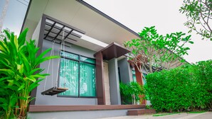 Superior Studio, 1 King Bed, Non Smoking, Garden View | Rollaway beds (surcharge), WiFi (free) - Chanipa Beach Resort (Rayong)