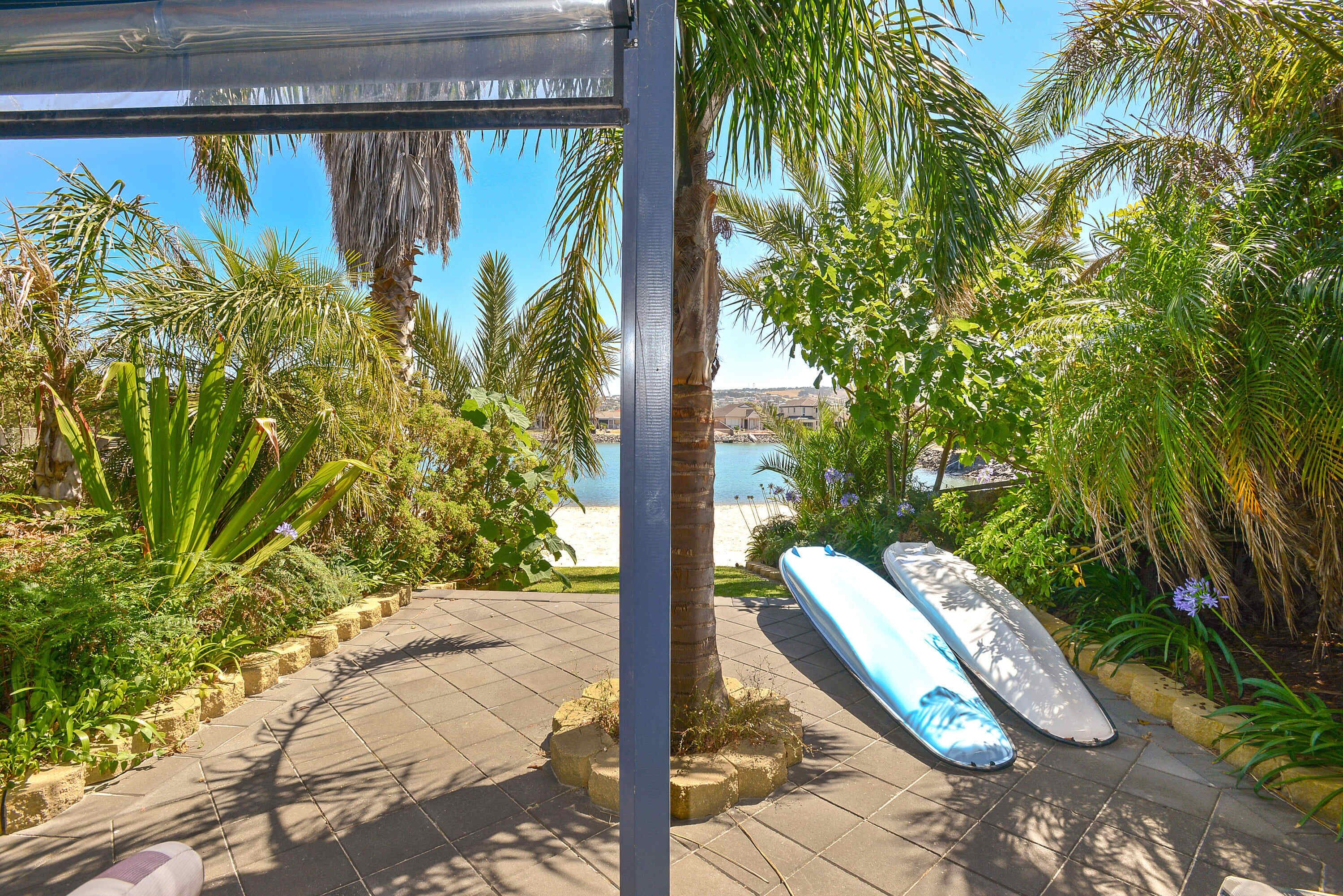 19 Bartel Blvd - Create lifelong family holiday memories at this lakefront home