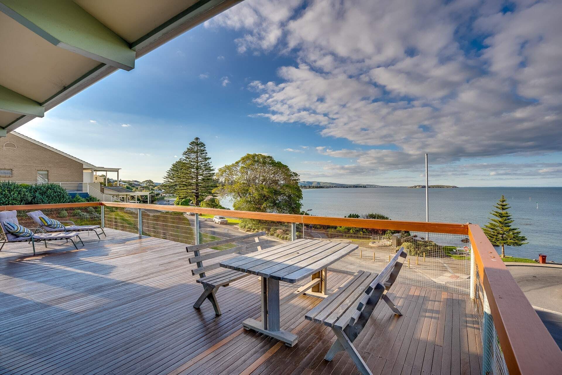 107 Franklin Pde - Amazing Views - Fabulous Outdoor Entertaining Area — image 6