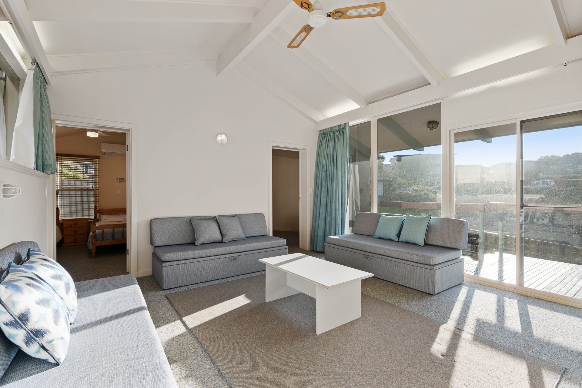 107 Franklin Pde - Amazing Views - Fabulous Outdoor Entertaining Area — image 9