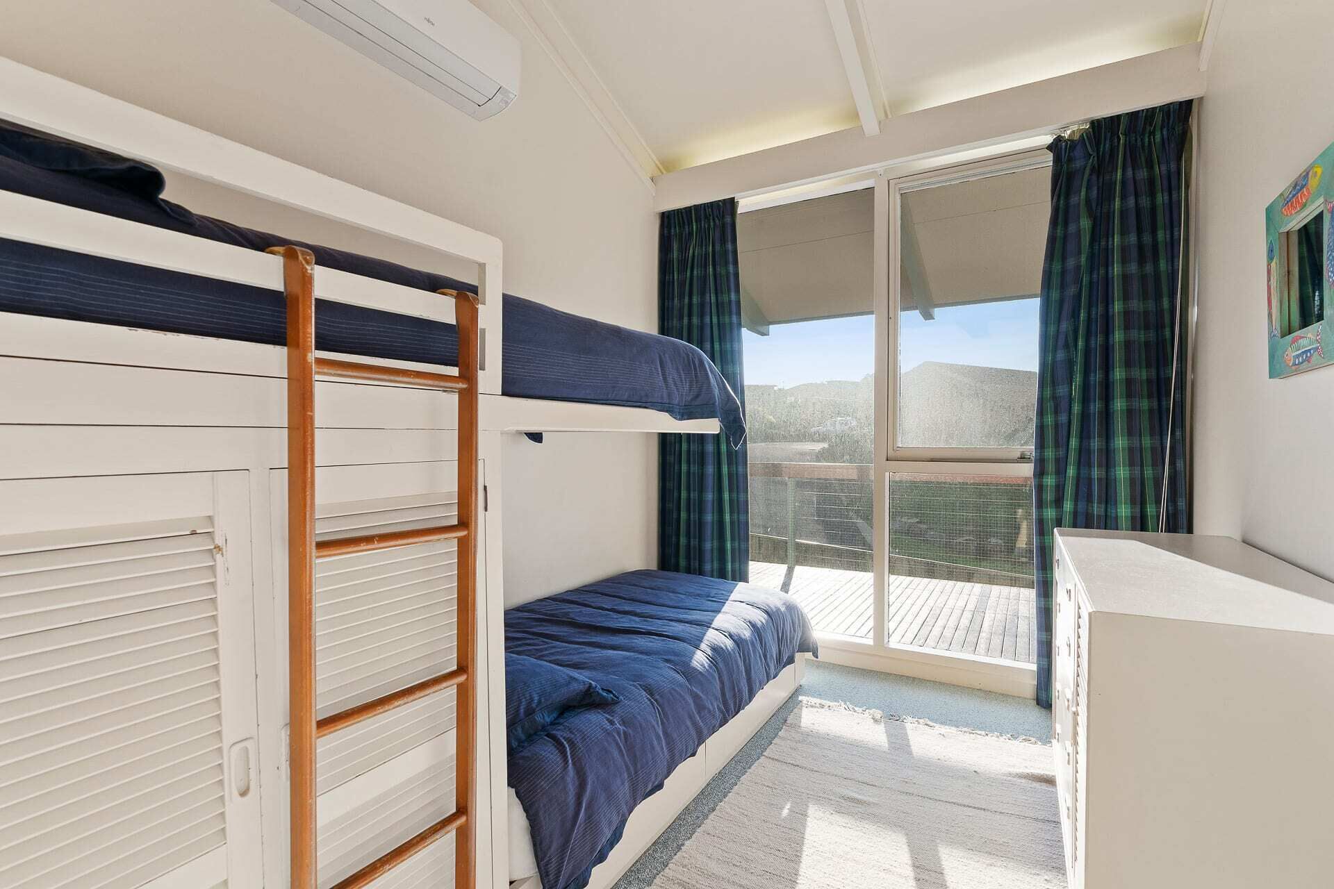107 Franklin Pde - Amazing Views - Fabulous Outdoor Entertaining Area — image 21