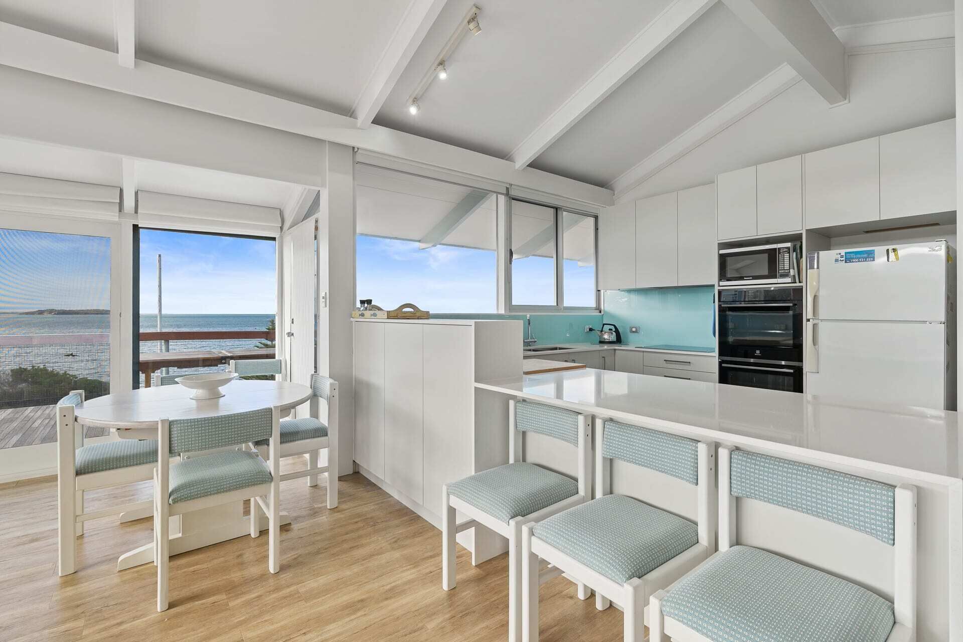 107 Franklin Pde - Amazing Views - Fabulous Outdoor Entertaining Area — image 10