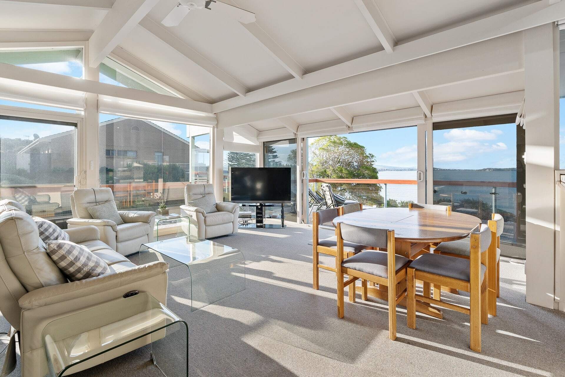107 Franklin Pde - Amazing Views - Fabulous Outdoor Entertaining Area — image 8