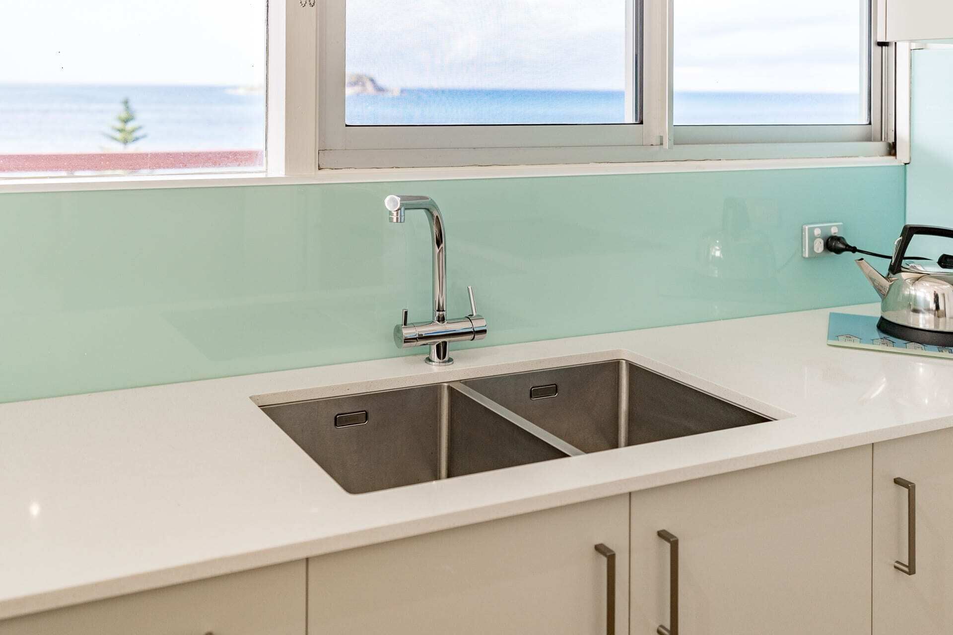 107 Franklin Pde - Amazing Views - Fabulous Outdoor Entertaining Area — image 16