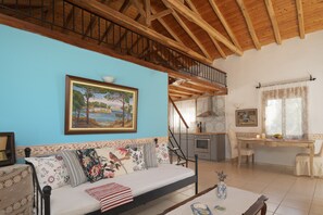 Smart TV, fireplace, DVD player, toys