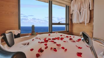 Suvva Suite with Jacuzzi and Sea View | Byutsikt