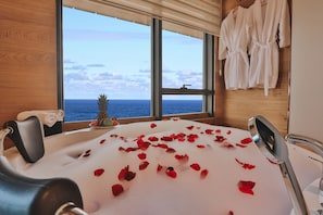 Suvva Suite with Jacuzzi and Sea View | Quang cảnh thành phố