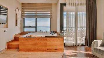 Premium bedding, minibar, in-room safe, blackout drapes