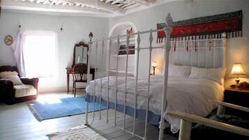 6 habitaciones, tabla de planchar con plancha, wifi y ropa de cama