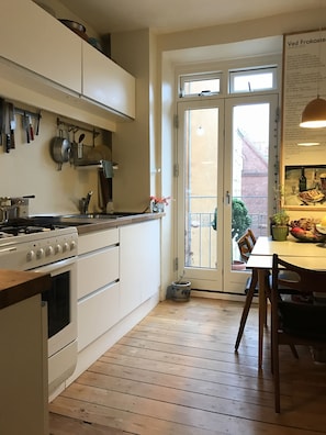 Kühlschrank, Ofen, Herdplatte, Toaster