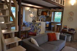 Fernseher, Kamin, DVD-Player, Tischtennisplatte